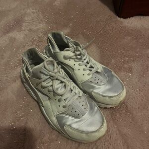 Men's White and Gray Athletic Shoes